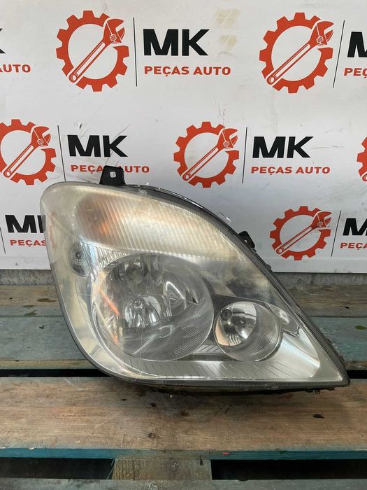 Ótica direita Mercedes Sprinter 311CDI (2008)