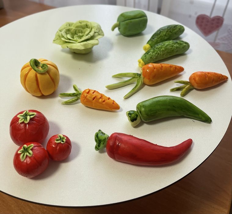 Овочі з мастики