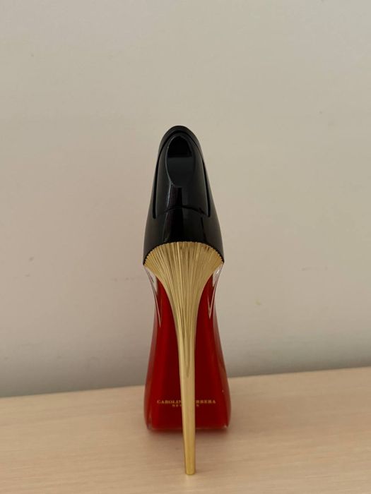 Парфуми Carolina Herrera Very Good Girl оригінал