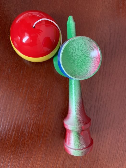 Kendama japońska zabawka tęczowa