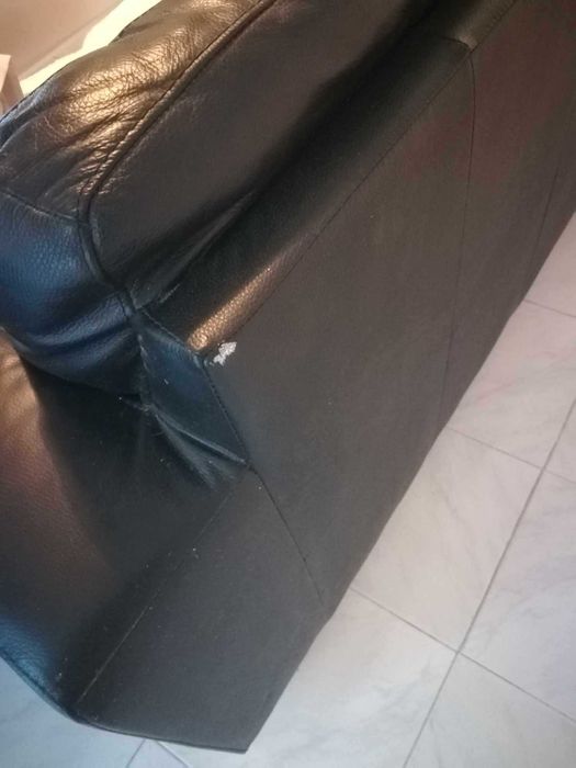 Sofá preto de 3 lugares 200x85cm