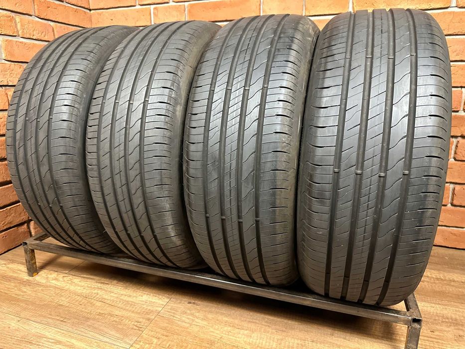 Goodyear EfficientGrip Performance 2 215/55R17 2023