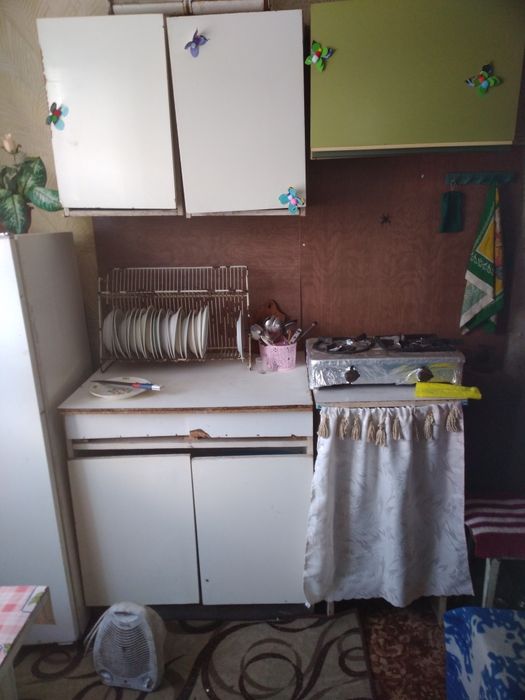 Продам пів будинку