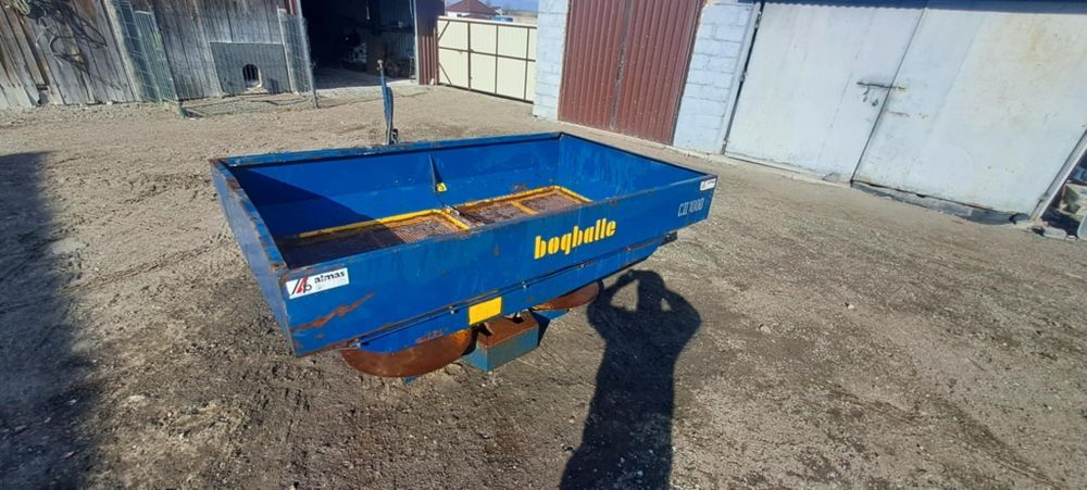 Rozsiewacz nawazów bogballe