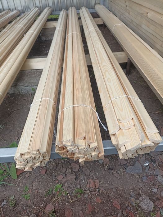 Listwy wykończeniowe.