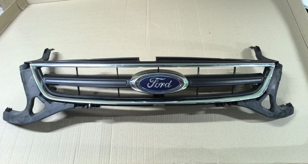 Оригінальна верхня решітка радіатора Ford Mondeo 4(Форд Мондео 4)