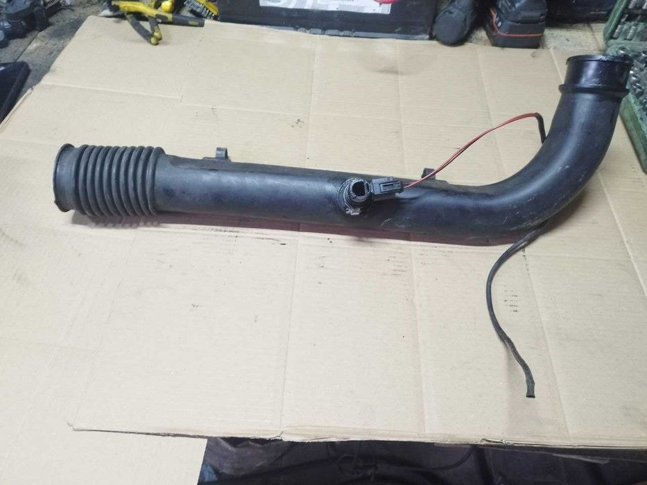 Патрубок інтеркулера пластик Мерседес Віто 638 OM 611