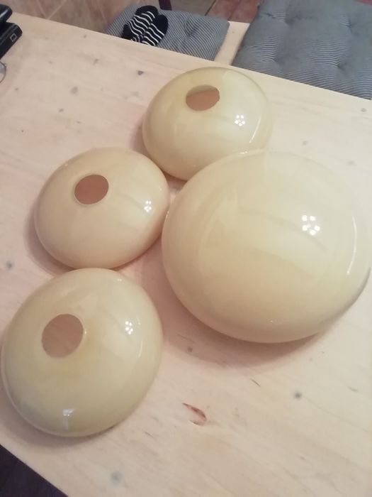 Klosze "berety" artdeco do sprzedania