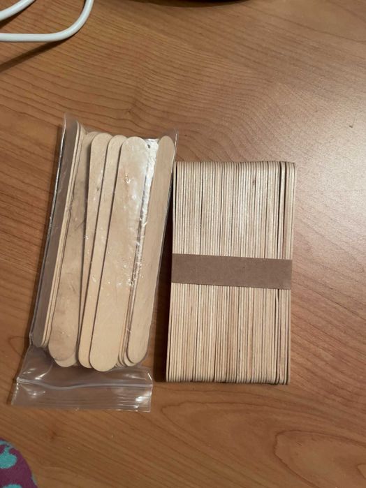 Podgrzewacz do wosku + wosk + szpatulki