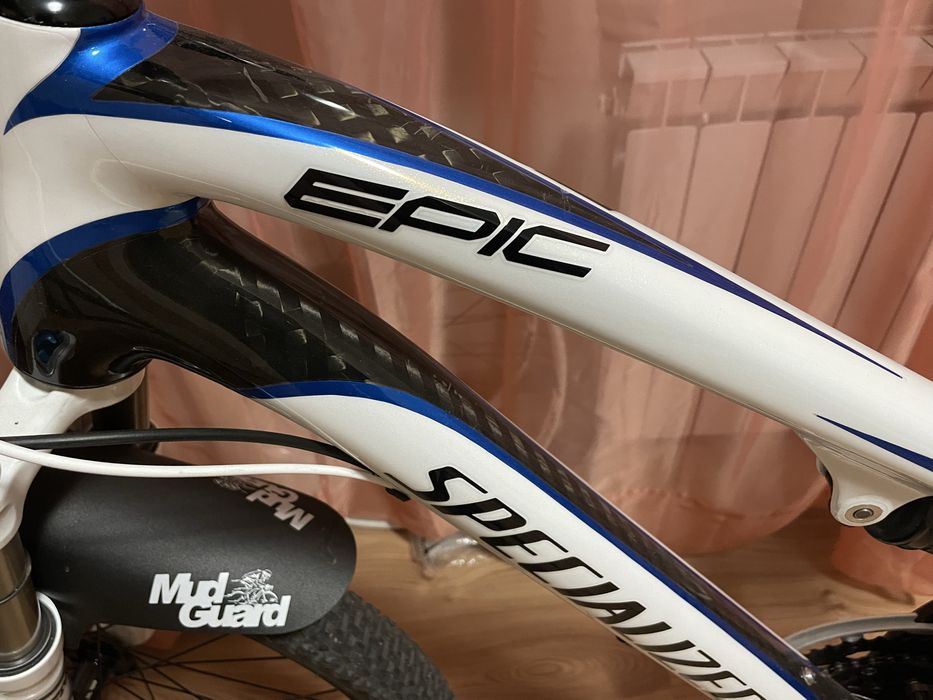 Карбоновий specialized