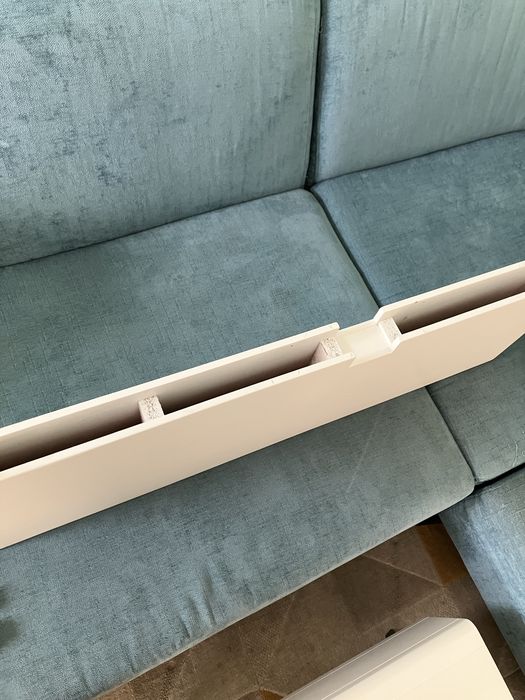 2 prateleiras brancas