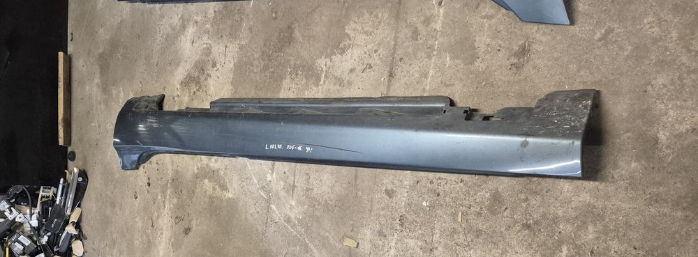 Listwa progowa lewa Volvo V40 II lak 705-16