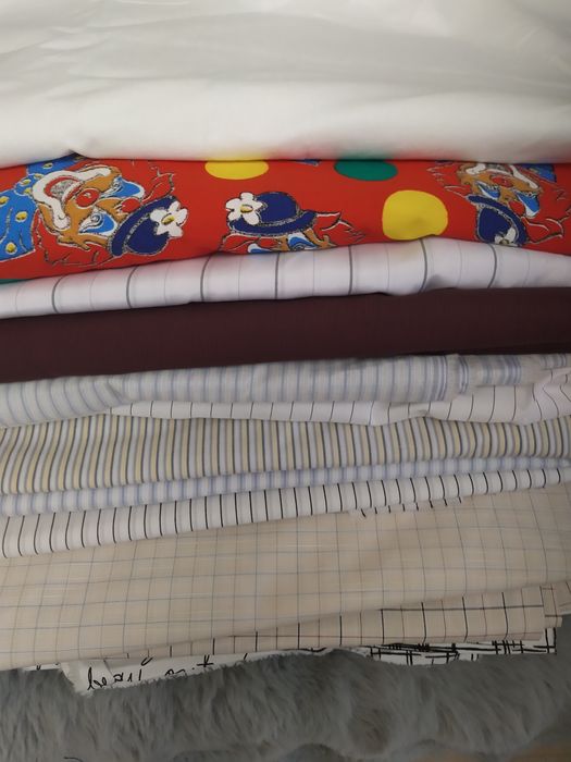 Ткань сорочечная, ширина 140см и бязь белая и красная ширина 140см