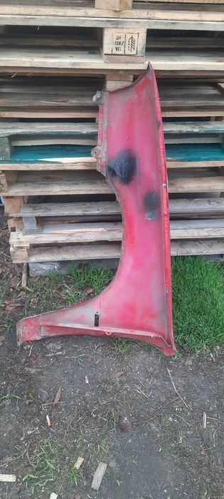 Альфа Ромео33 крила передні.