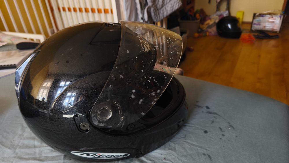 Kask nitro racing