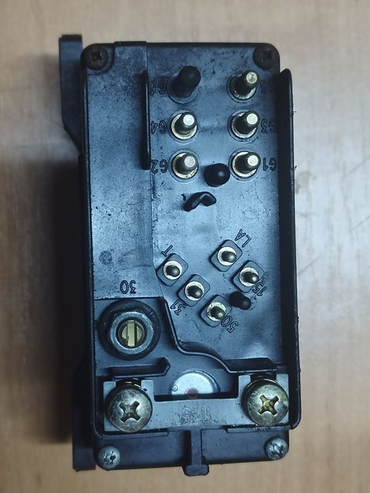 Реле свічок накалу VW LT 2.5TDi 2D0911253