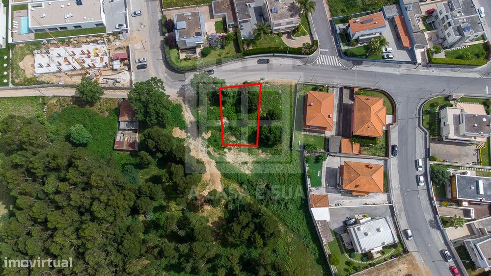 Lote para construção de moradia geminada em Perozinho, V.N.Gaia