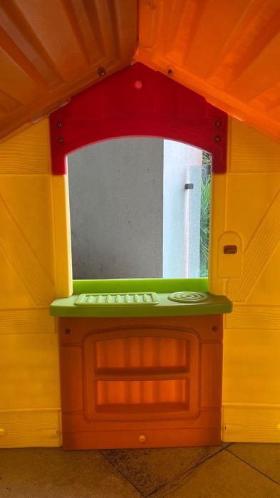 Casa de brincar semi-nova