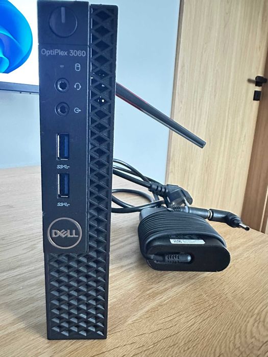 Micro DELL 3060 Tiny I5 8GEN 4GB 120GB M.2 W11PRO Wifi
