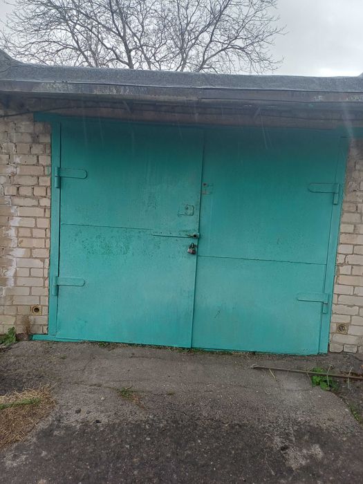 Продам гараж в товаристві Ніва