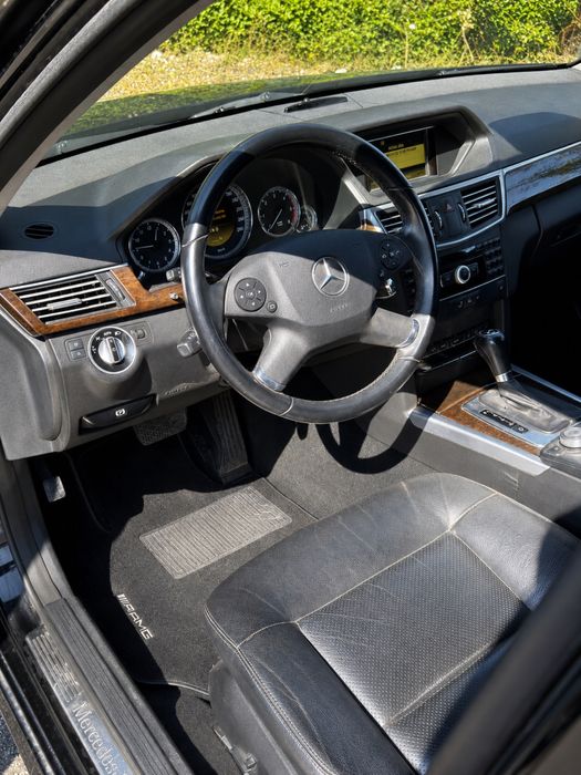 Mercedes-Benz E 200 — fotografia 9