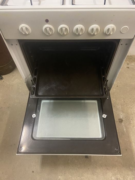 Продам газову плиту