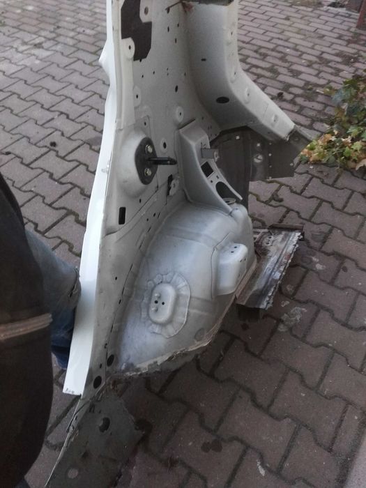 Nissan Leaf błotnik ćwiartka prawa