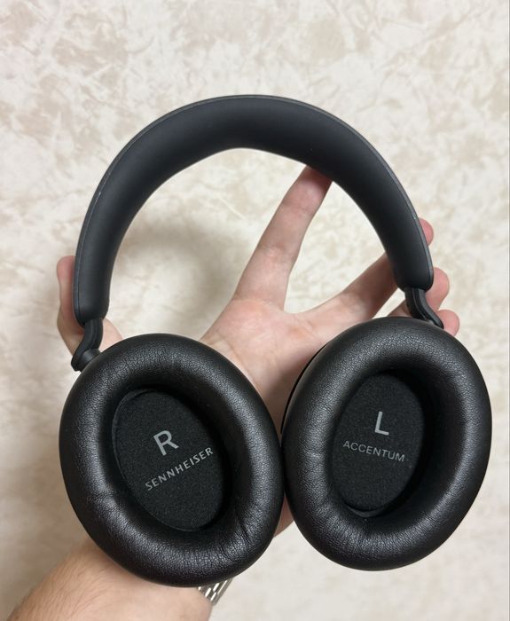 Продам Sennheiser Accentum Black Оригінал
