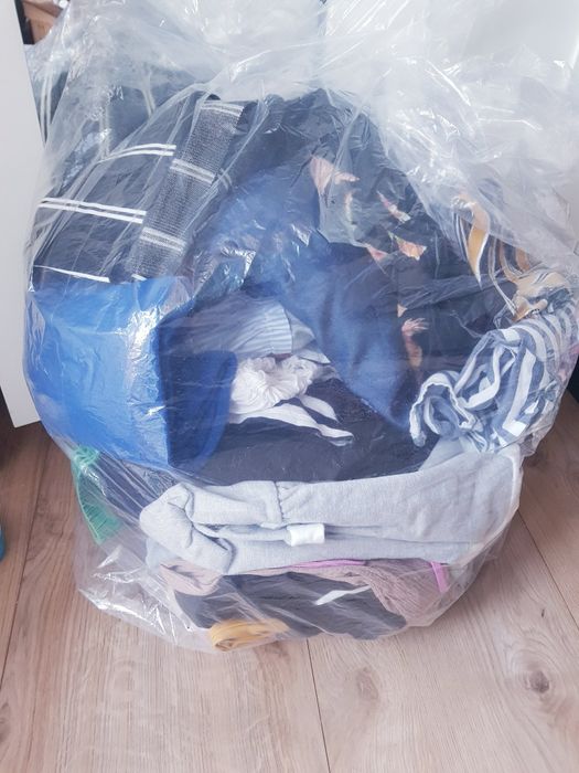 Paka odziezy do dalszej odsprzedaży 10 kg