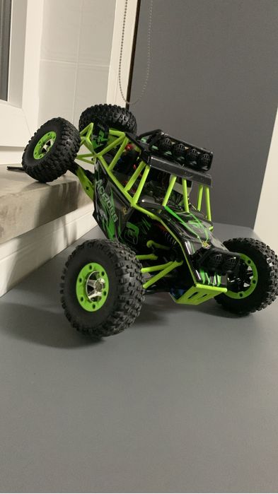 Buggy telecomandado impecável