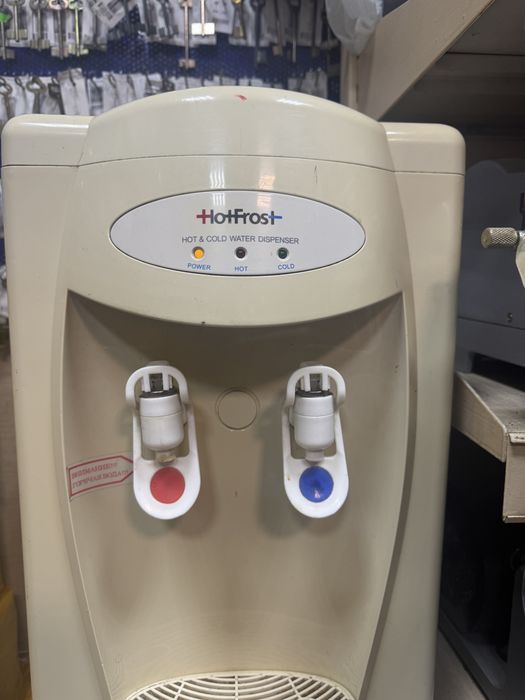 Кулер для води HotFrost