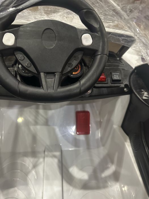 Продам дитячий автомобіль на радіокеруванні