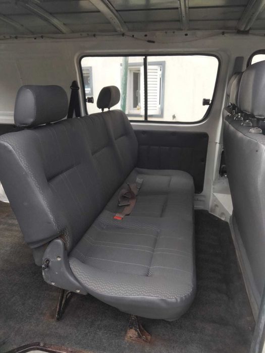 Toyota Hiace 2.5 - 6 lugares