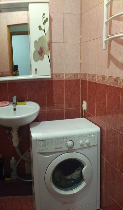 Здається на тривалий термін 2 кімн квартира Трускавець