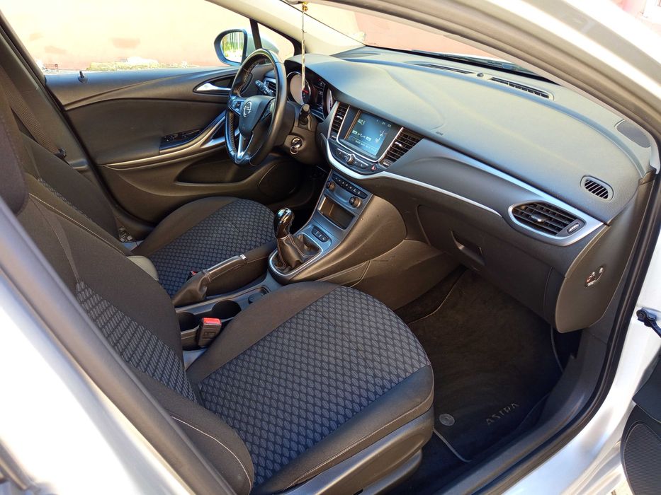 Opel Astra K Lift 2019 Rok 1.2 Turbo Zarejestrowana Ładna