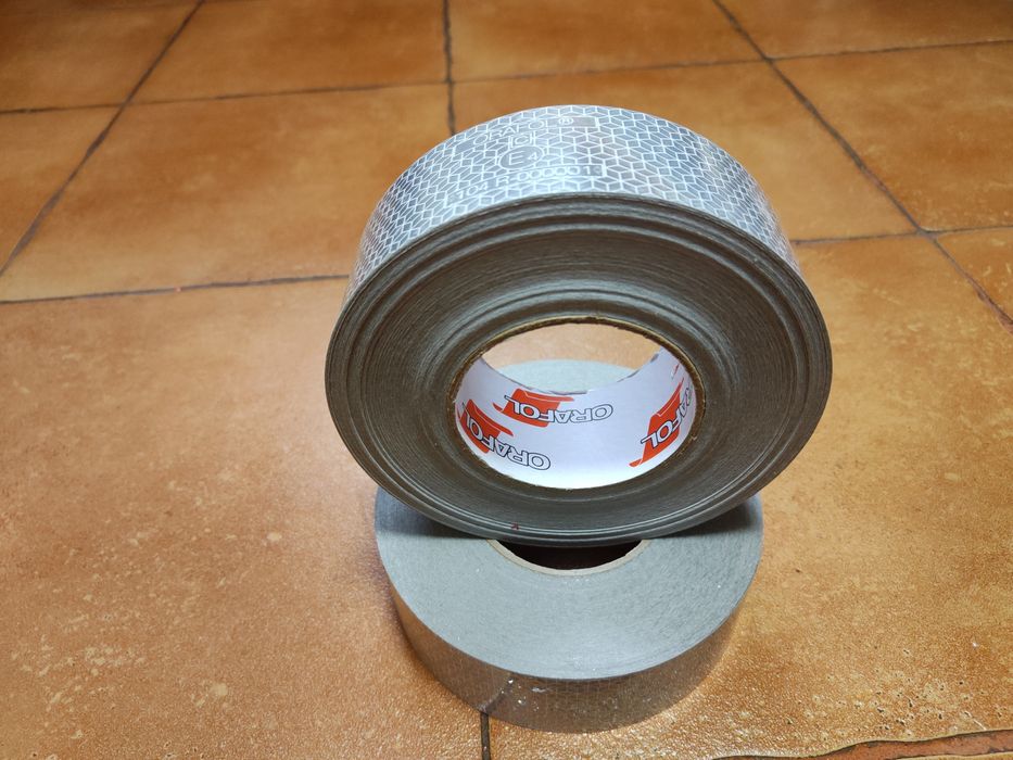 Taśma odblaskowa konturowa srebrna i czerwona 120 zł sztuka rolka 50