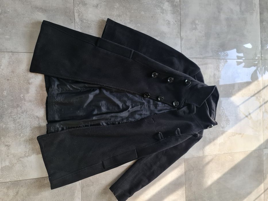 Czarny płaszczyk ZARA