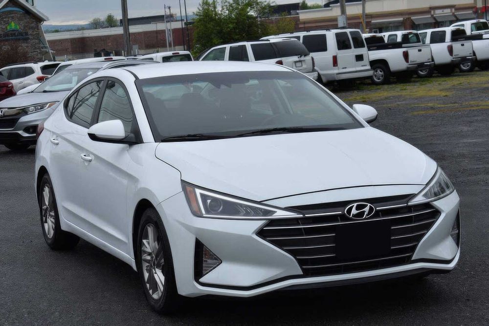 Hyundai Elantra      2019