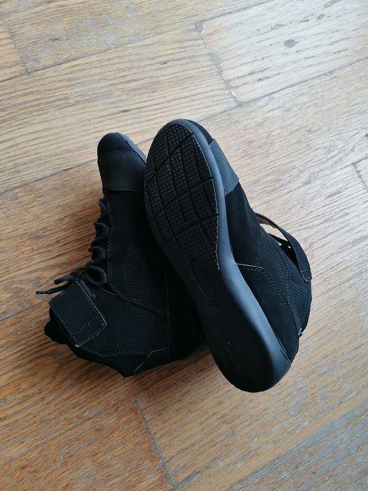 Botas novas para mota