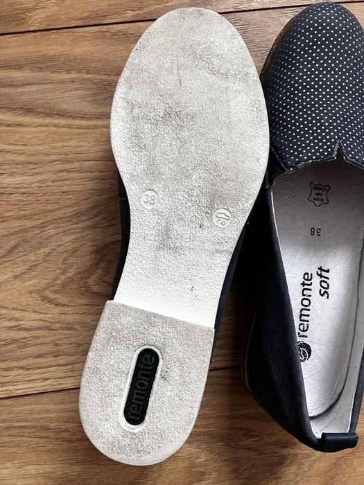 Buty skórzane Remonte 38