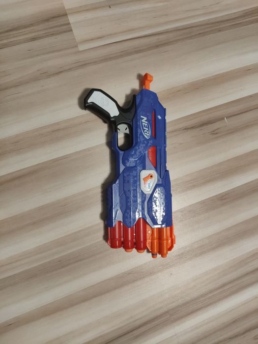 Pistolet NERF Mega