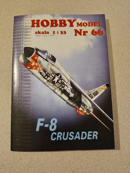 Model kartonowy F-8 Crusader