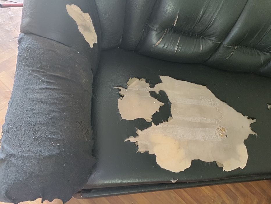 Диван розкладний екошкіра