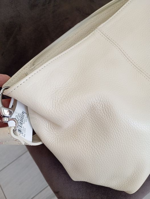 Кожаная сумка новая в бежевом цвете