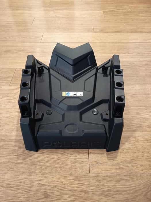 Maska, klapa, przód Polaris Scrambler