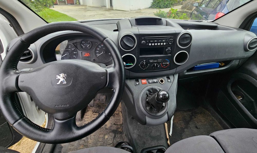 Vendo carrinha pegueot 2015
