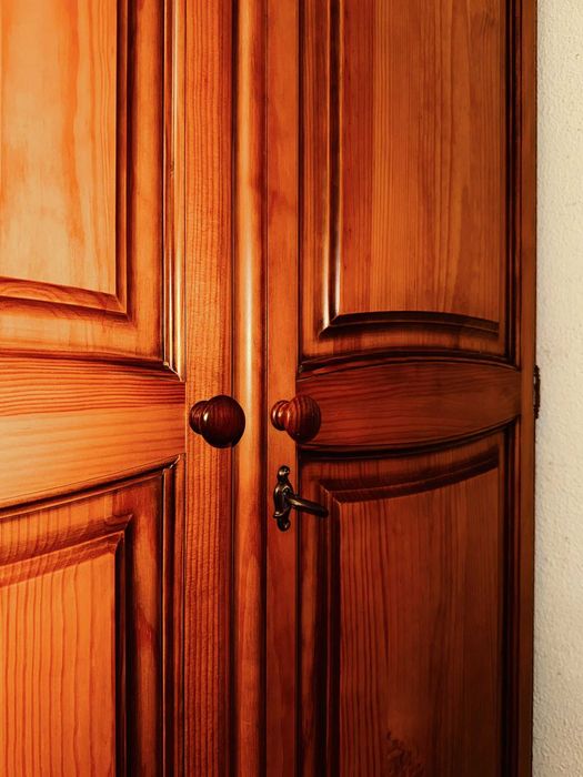 ROUPEIRO Madeira Maciça