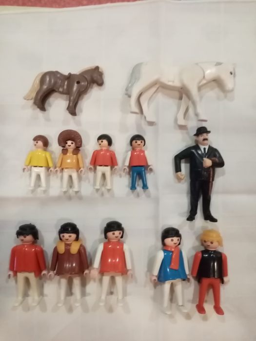 Bonecos (13 unidades)