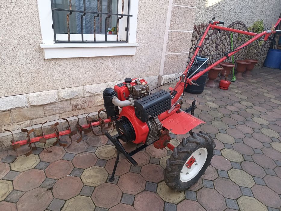 Дизельный мотоблок.