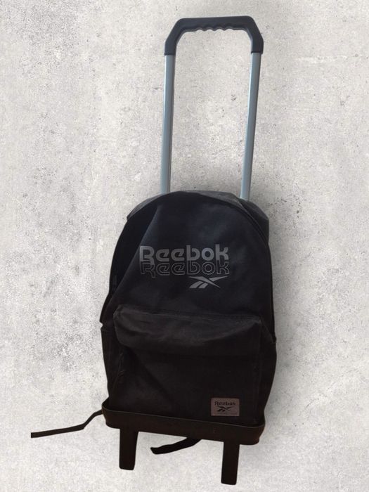 Mochila Reebok com rodas